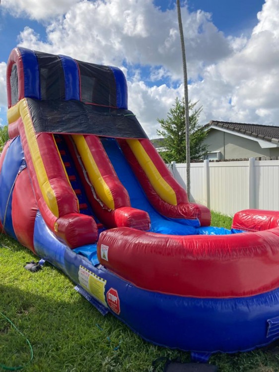 18' Wet/Dry Slide with Pool