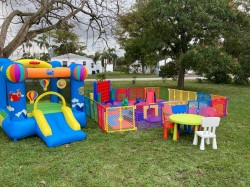 SoftPlay w/toddler bouncehouse